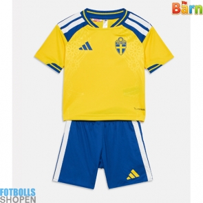 Billiga Sverige Hemmatröja Barn VM 2026 Kortärmad (+ Korta byxor)
